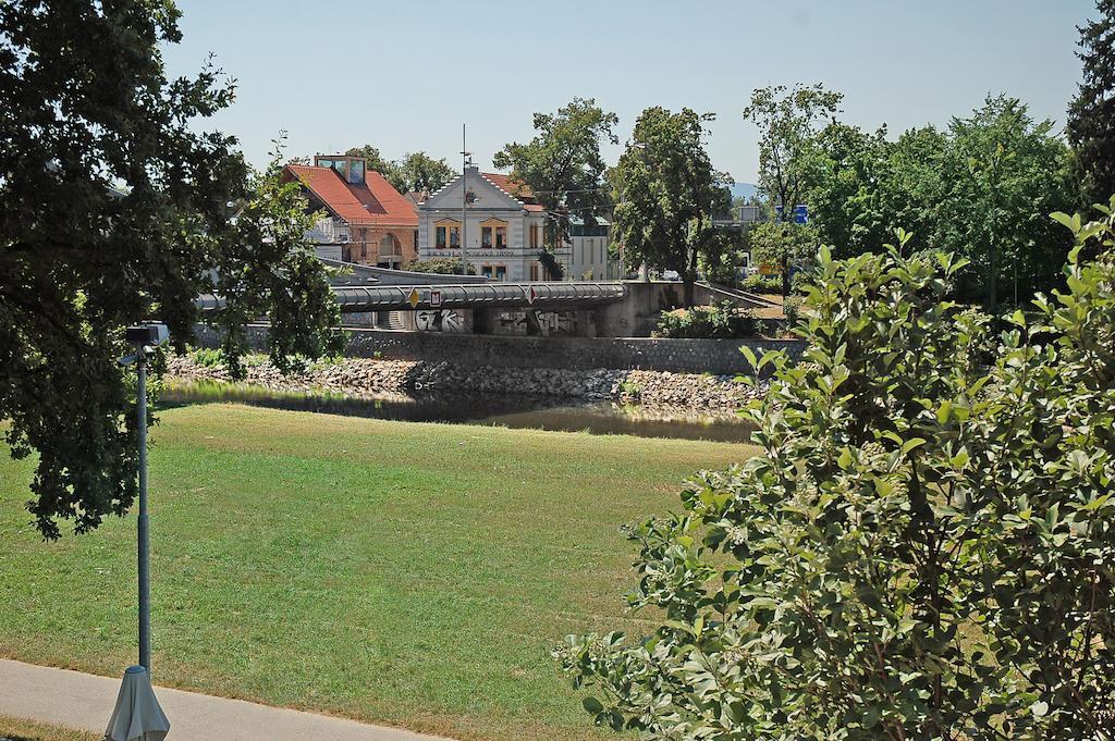 Bed and Breakfast Atelier Lanna Czeskie Budziejowice Zewnętrze zdjęcie